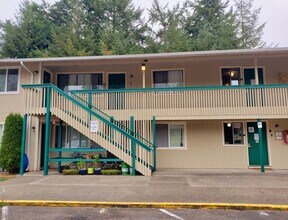 Evergreen Apartments in Mccleary, WA - Foto de edificio - Building Photo