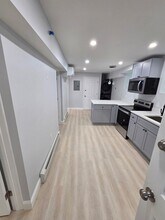 137 Centre St, Unit 1 in Boston, MA - Building Photo - Building Photo