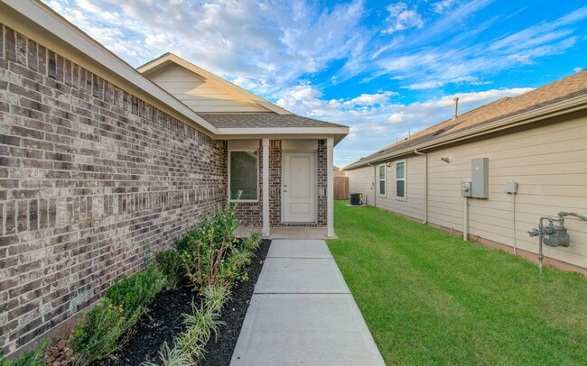 25364 Carnation Ct in Montgomery, TX - Building Photo - Building Photo