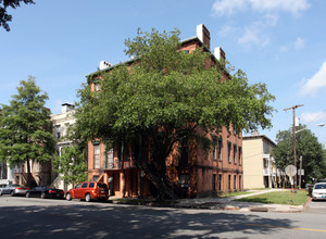 701-703 Barnard St in Savannah, GA - Building Photo - Building Photo