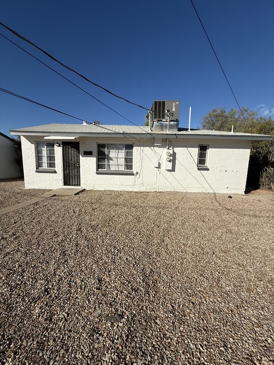 2634 E Glenn St in Tucson, AZ - Foto de edificio