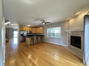 724 N Willard Ct, Unit R5 in Chicago, IL - Building Photo - Building Photo