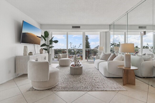 2701 N Ocean Blvd in Fort Lauderdale, FL - Building Photo - Building Photo