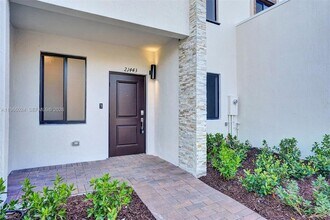 2519 SE 29th St in Homestead, FL - Building Photo - Building Photo