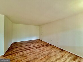 12204 Braxfield Ct in Rockville, MD - Building Photo - Building Photo