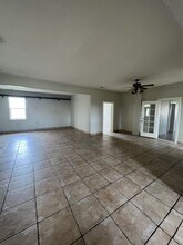 1002 E Hosking Ave in Bakersfield, CA - Building Photo - Building Photo