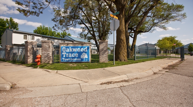 Oakwood Trace in Champaign, IL - Building Photo