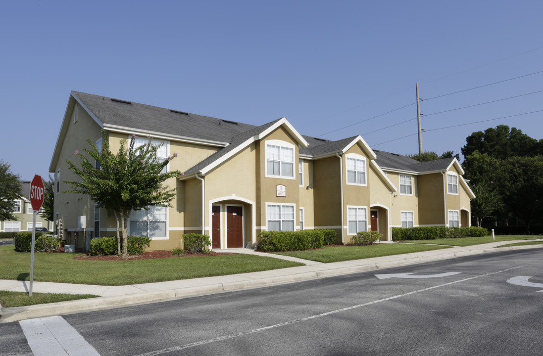 Madison Commons in Middleburg, FL - Building Photo