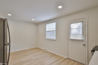 Pine Grove Townhomes in Hatboro, PA - Foto de edificio - Building Photo