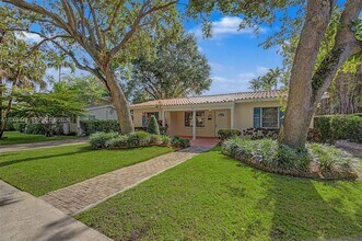 8115 SW 63rd Pl in Miami, FL - Building Photo - Building Photo
