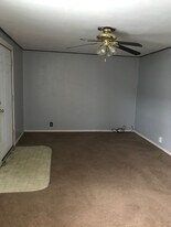 912 Wyoming St in Rock Springs, WY - Building Photo