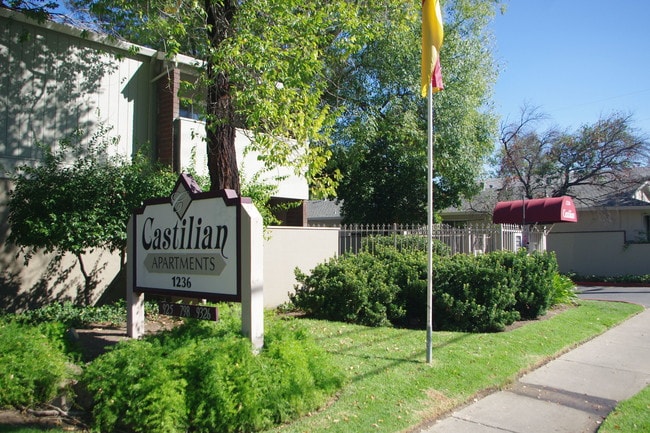 Castilian Apartments in Concord, CA - Building Photo - Building Photo
