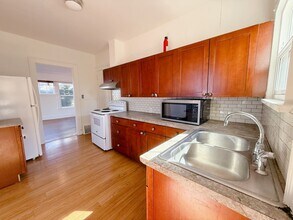 801 N Garden St-Unit -#A in Bellingham, WA - Building Photo - Building Photo