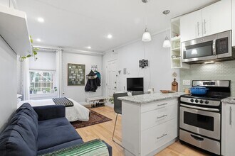 298 Marlborough St, Unit 2 in Boston, MA - Building Photo - Building Photo