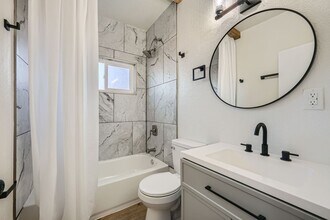 1414 E Phillips Ave in Las Vegas, NV - Foto de edificio - Building Photo