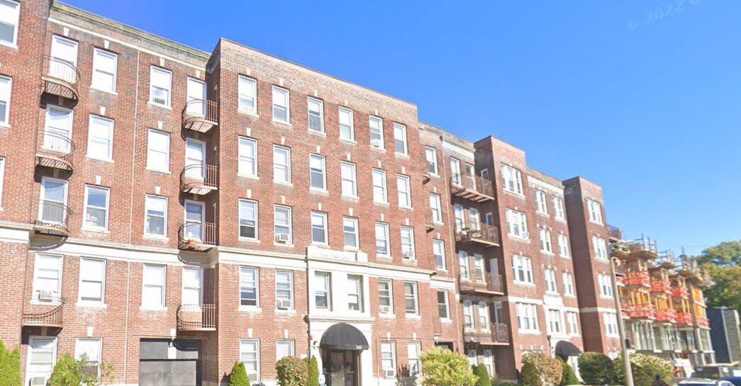 135 Washington St, Unit 4 in Boston, MA - Foto de edificio