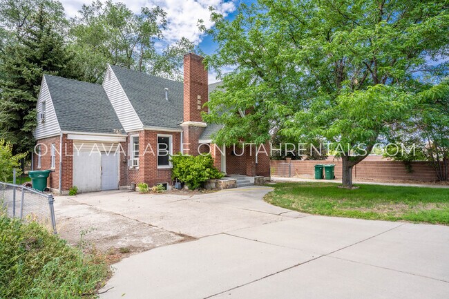 40 E State St