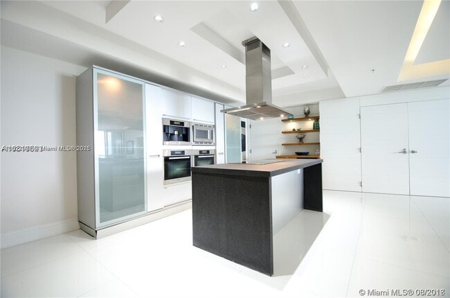 18201 Collins Ave, Unit 1506 in Sunny Isles Beach, FL - Building Photo - Building Photo