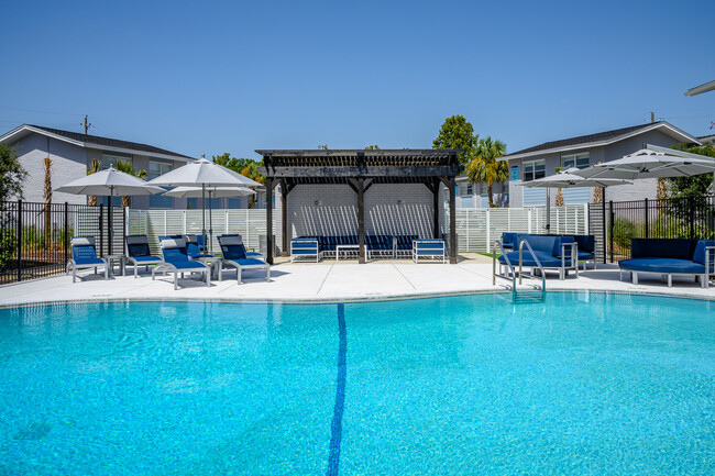 The Overlook at Pensacola Bay in Pensacola, FL - Building Photo - Other