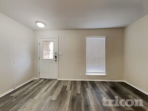 7034 Daybreak Peaks in Converse, TX - Foto de edificio - Building Photo