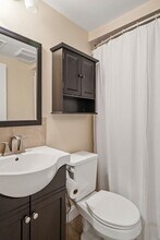 100 Old Harbor St, Unit 1 in Boston, MA - Foto de edificio - Building Photo