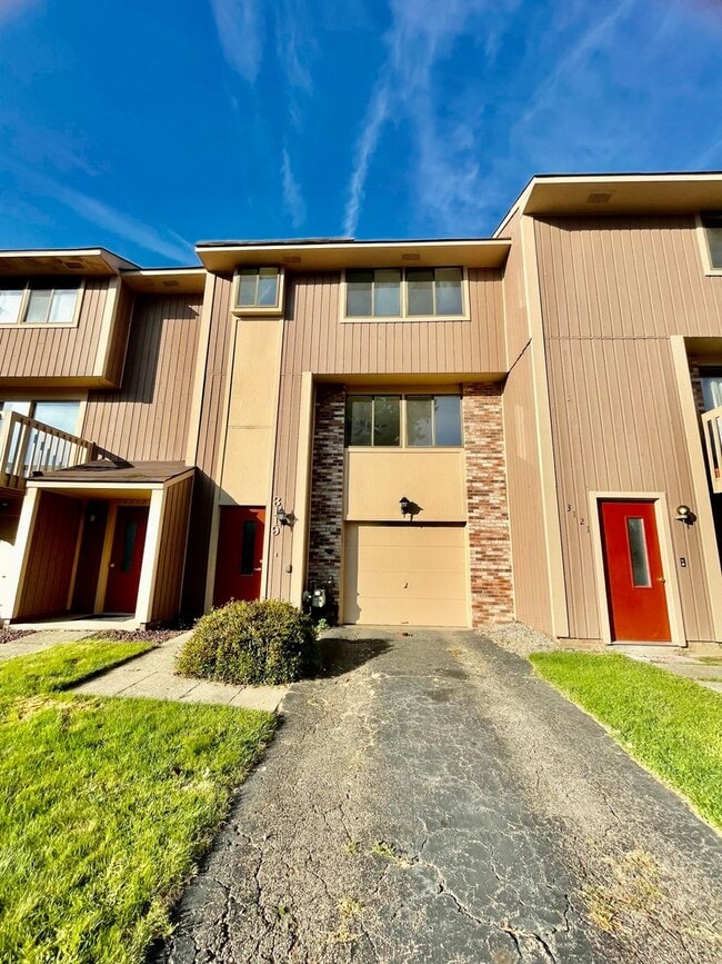 3119 Laurel Ridge Cir in Bridgeville, PA - Building Photo - Building Photo