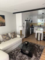 3031 Wellington Rd, Unit 1/2 in Los Angeles, CA - Building Photo