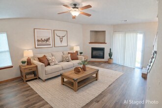 806 Oakbrook Pl in Manhattan, KS - Building Photo - Building Photo