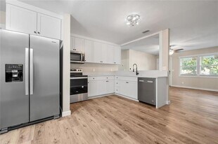 920 Johnston St in Brunswick, GA - Building Photo