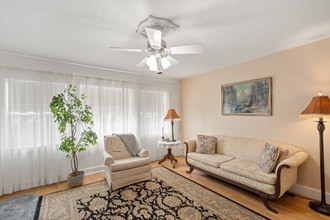 451 Broad St in Butte Falls, OR - Building Photo - Building Photo