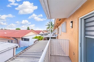 3375 W 76th St in Hialeah, FL - Building Photo - Building Photo