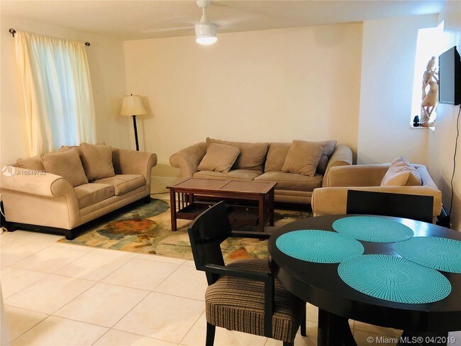 1626 Fletcher St-Unit -2 in Hollywood, FL - Building Photo - Building Photo