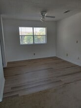 Azalea Apartments in Dothan, AL - Foto de edificio - Building Photo