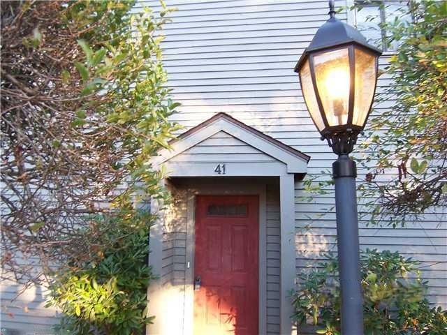 property at 41 Ledgewood Dr