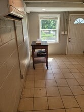 327 S Hocker Ave, Unit Unit R in Independence, MO - Building Photo - Building Photo