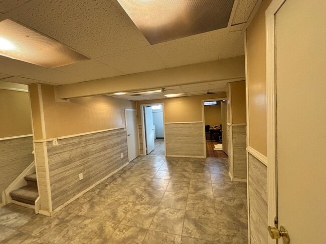 17082 Kingsbrooke Dr in Clinton Township, MI - Foto de edificio - Building Photo