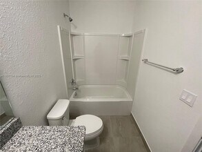 270 SW Tulip Blvd in Port St. Lucie, FL - Building Photo - Building Photo