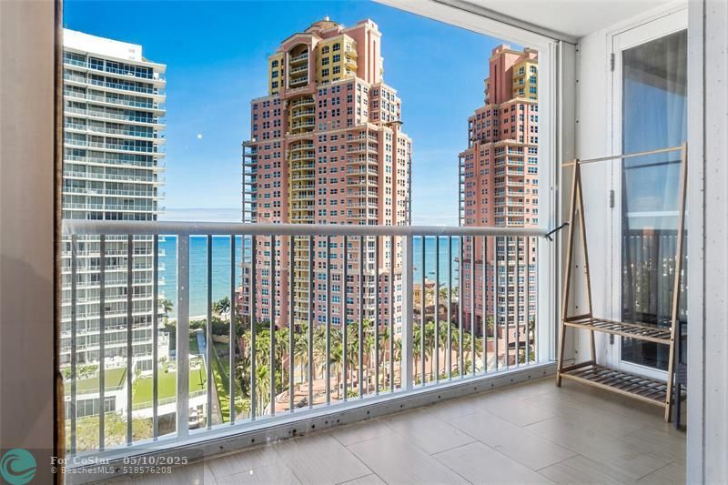 2200 NE 33rd Ave in Fort Lauderdale, FL - Building Photo