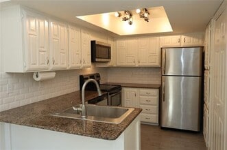 14151 Montfort Dr in Dallas, TX - Building Photo - Building Photo