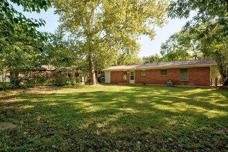 4704 S Forest Dr in Austin, TX - Building Photo - Building Photo