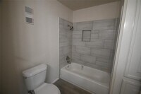 9419 Fondren Rd photo'