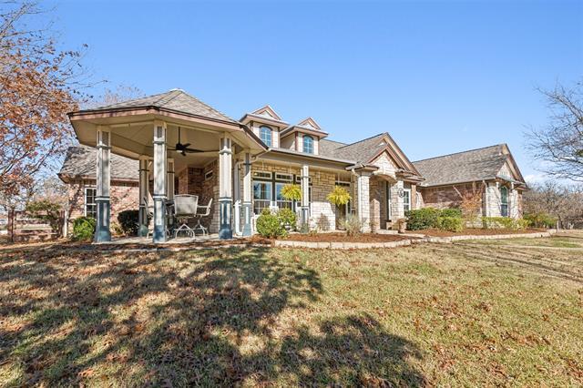 8217 Plum Creek Trail in Burleson, TX - Building Photo