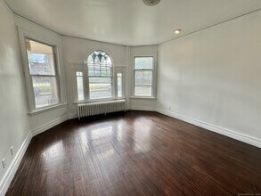28 Kenyon St in Hartford, CT - Building Photo - Building Photo