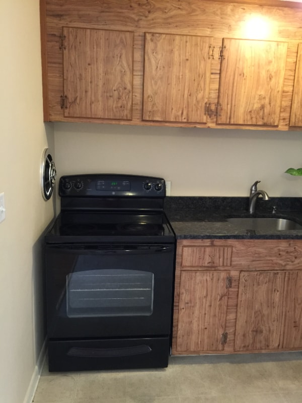 108 Oakwood Ave in West Hartford, CT - Building Photo - Building Photo