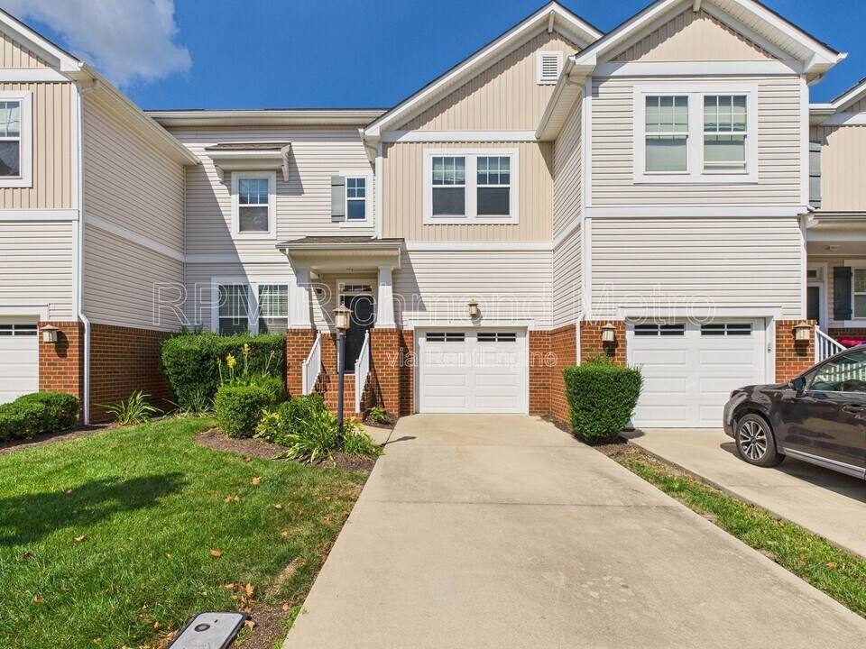 656 Abbey Village Cir in Midlothian, VA - Building Photo