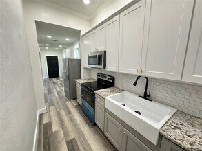 2001 29th St in Galveston, TX - Building Photo - Building Photo