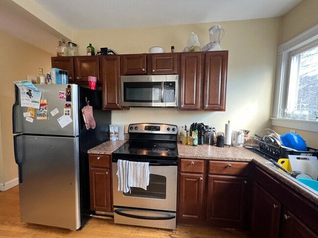 1 Victoria St, Unit 1A in Somerville, MA - Building Photo - Building Photo
