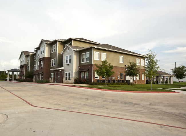 Riverwood Commons II - 55+ Community in Bastrop, TX - Foto de edificio - Building Photo