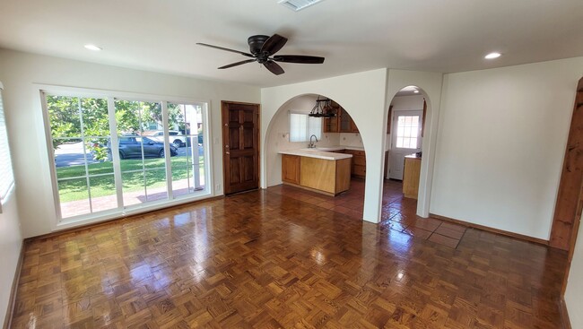11548 Richeon Ave in Downey, CA - Building Photo - Building Photo
