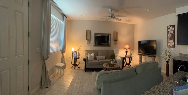 1432 S Hart Dr in Tracy, CA - Foto de edificio - Building Photo